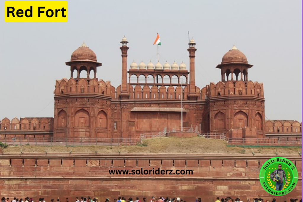 Red Fort- tourist places in Delhi
solo rider z
