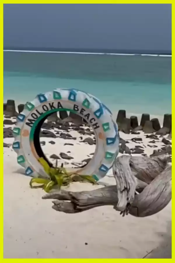 Molaka beach, Lakshadweep tales from travelers,